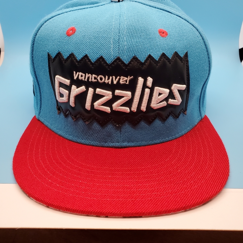 Bait / NBA / Mitchell And Ness Rare Collab Vancouver Grizzlies hat.  Teal